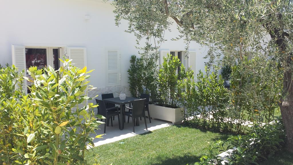 Charming Puglia Villa Simone Монте-Сант'Анджело Номер фото